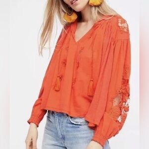 NWT Free People Womens Tropical
Summer Knit Blouse -Large (oversized)